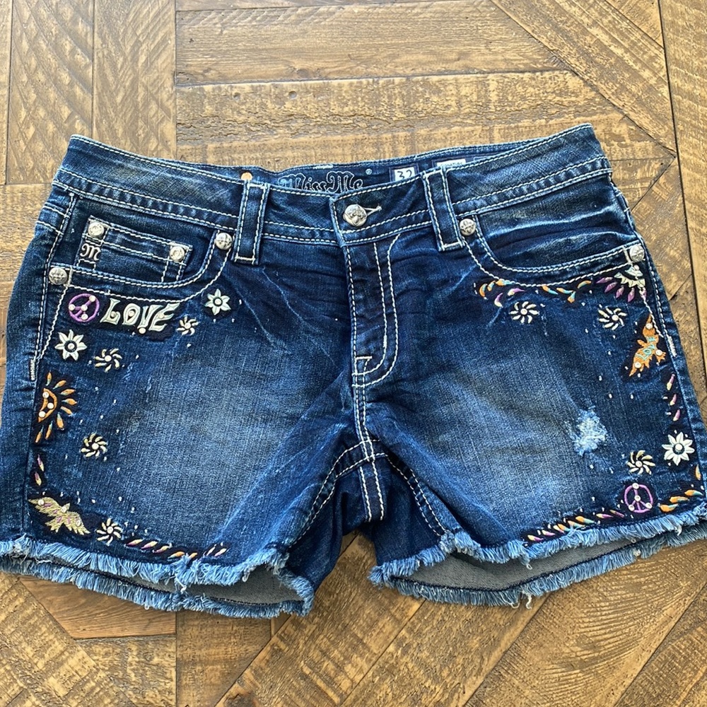 Miss Me Denim Shorts Size 32